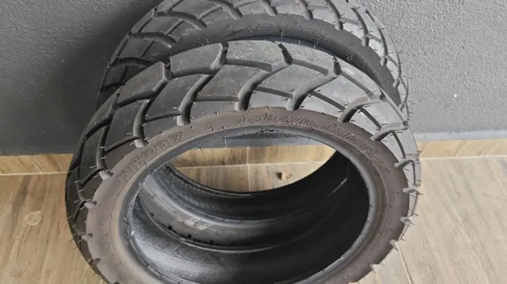 Saiz Tayar ADV160 Standard di Malaysia